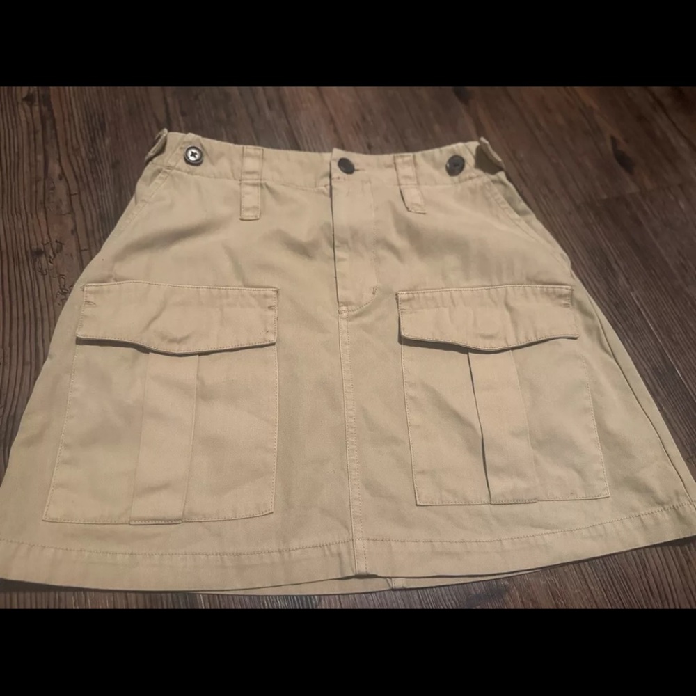 Universal Thread Cargo Khaki Tan Mini Skirt Women's Sz 2 (Small) Pockets Trendy